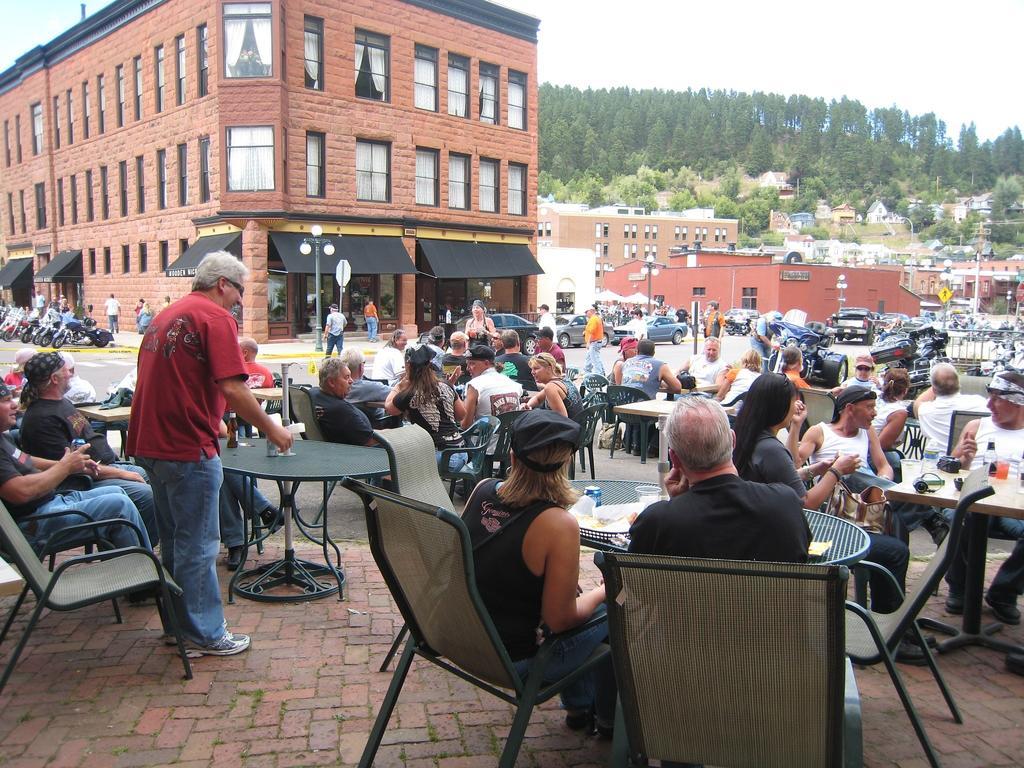 Deadwood Dick'S Hotel Exterior photo