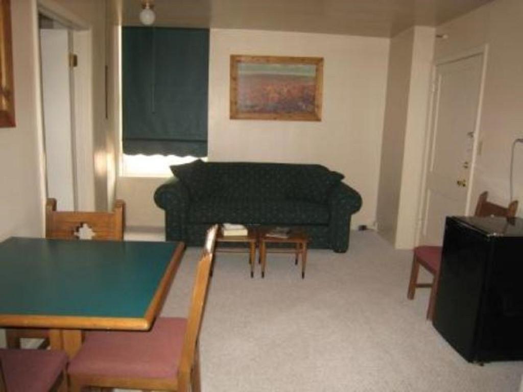 Deadwood Dick'S Hotel Room photo